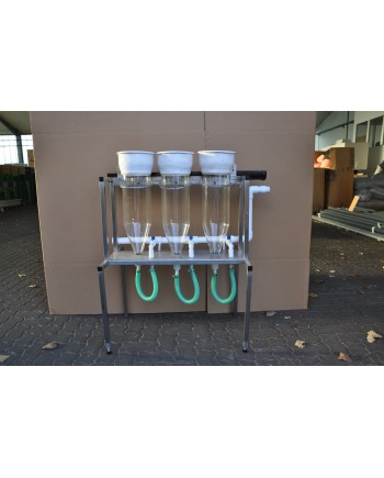 Incubation System with Zug Bottles in Rack aquaculture france